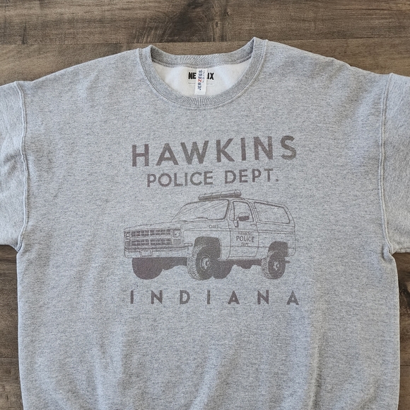 Stranger Things Hawkins Police Dept. Indiana Crewneck Sweatshirt XL NWOT - Picture 4 of 11